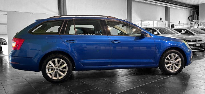 Skoda Octavia Wagon 1.6 tdi Style 115cv dsg Sequential Diesel
 148734 km,