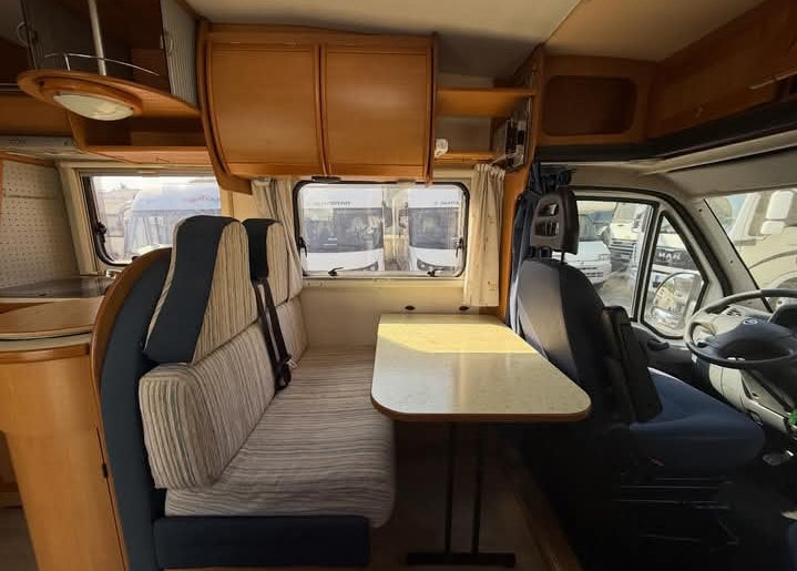 Ci International riviera 55p anno 2003 km 130000.         Prezzo 14.900