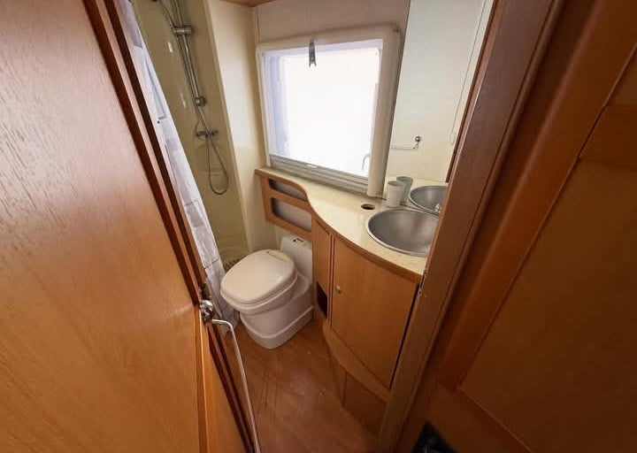 Ci International riviera 55p anno 2003 km 130000.         Prezzo 14.900