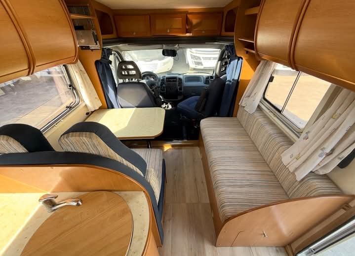 Ci International riviera 55p anno 2003 km 130000.         Prezzo 14.900