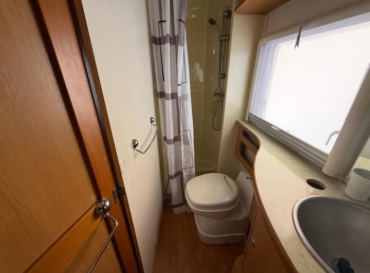 Ci International riviera 55p anno 2003 km 130000.         Prezzo 14.900