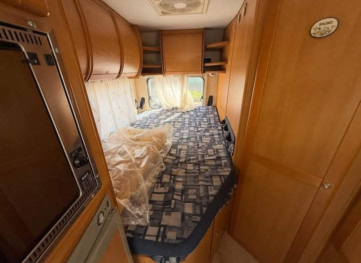 Ci International riviera 55p anno 2003 km 130000.         Prezzo 14.900